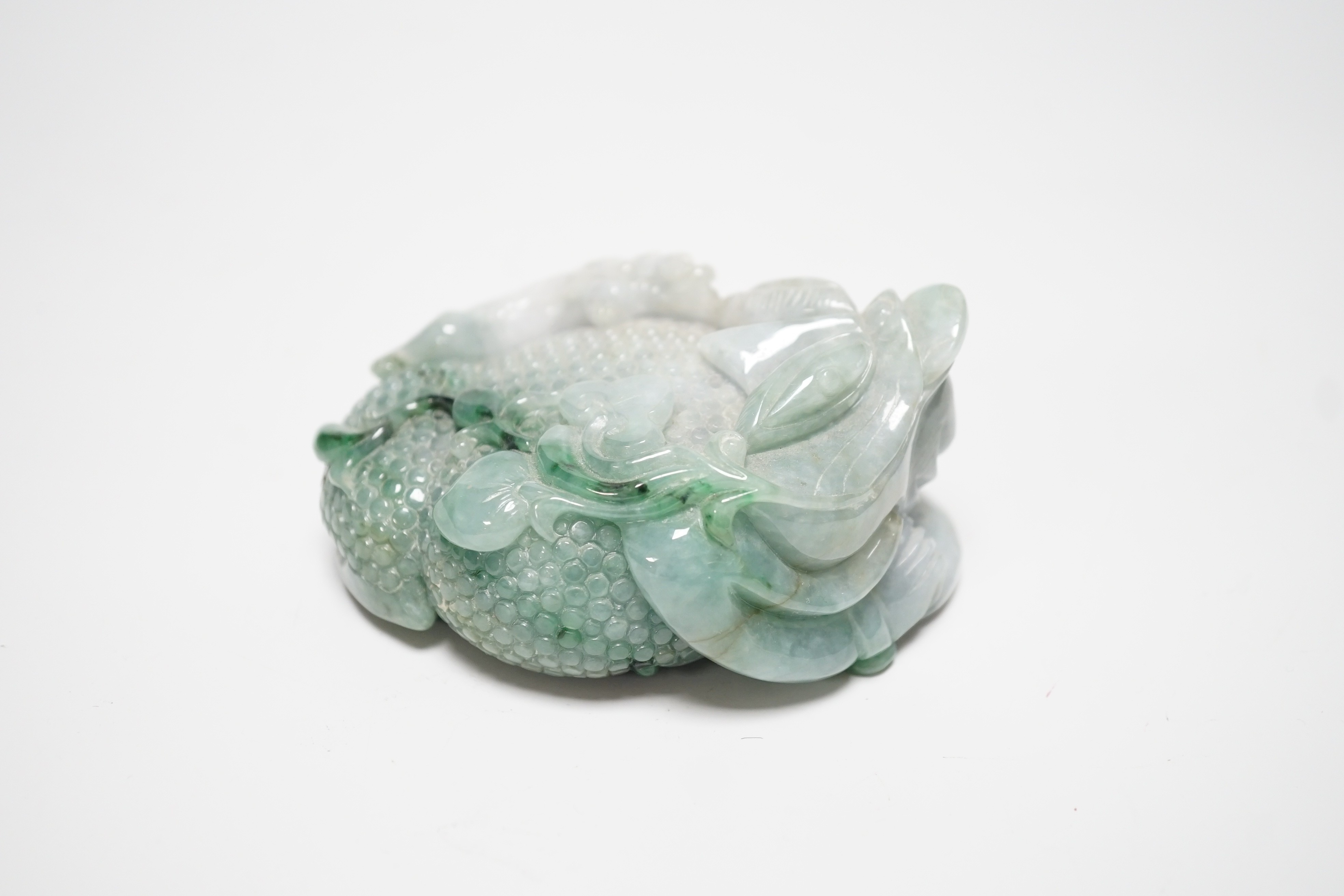 A Chinese jadeite carving of a toad, 10cm long